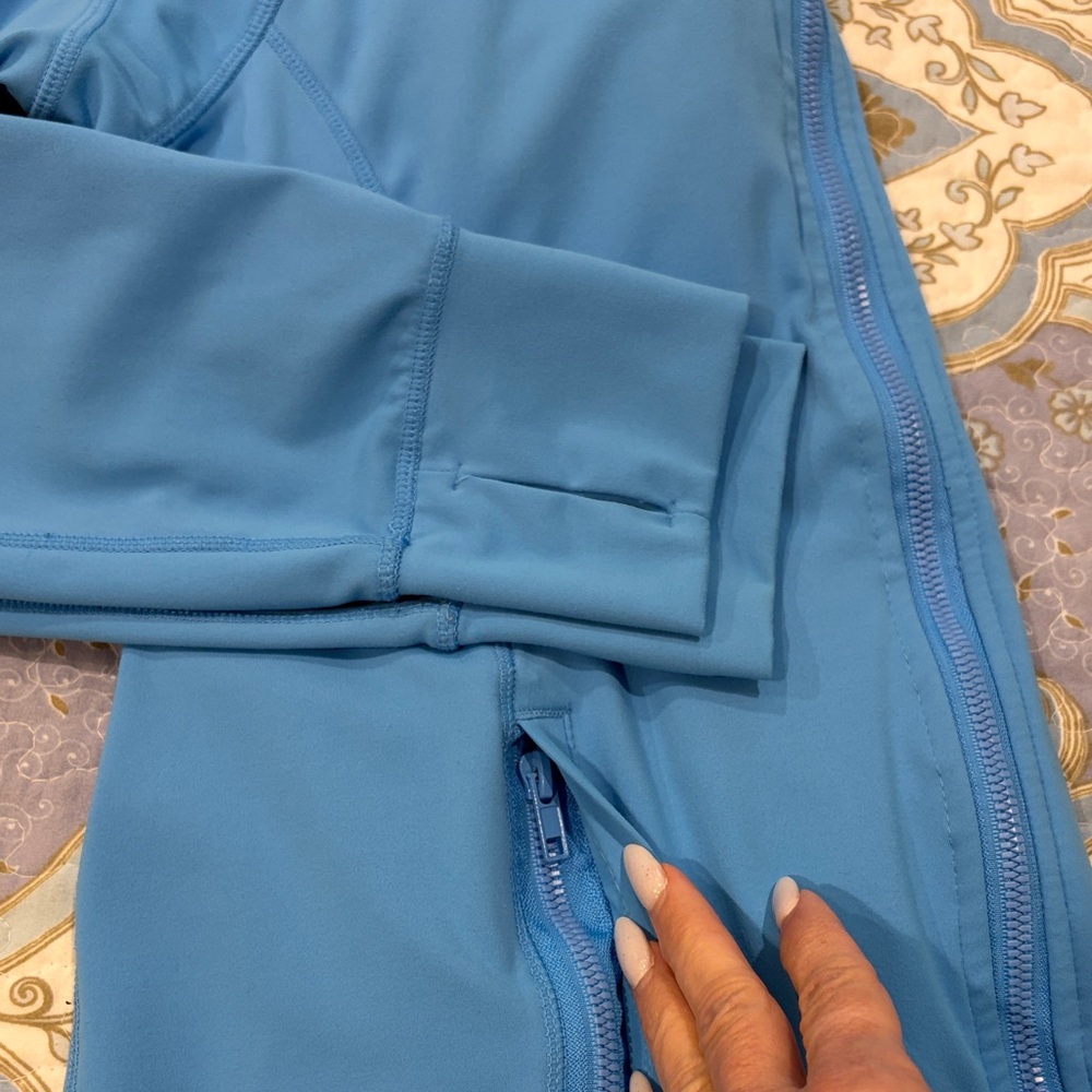 Blue Jacket - Picture 4 of 5